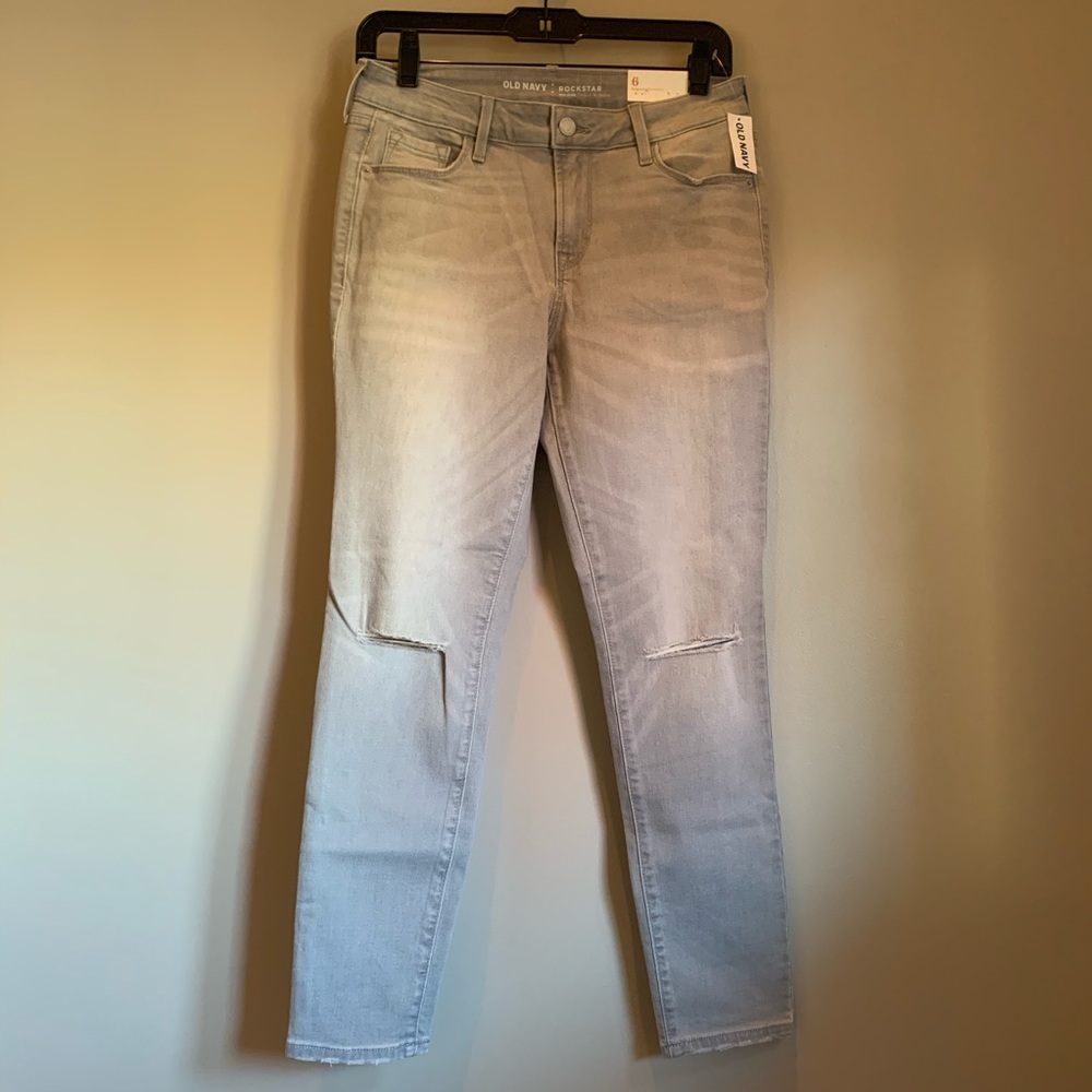 Old Navy Women’s Size 6 Mid Rise Rockstar Jeans